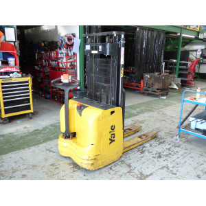 YALE MS12AC STACKER